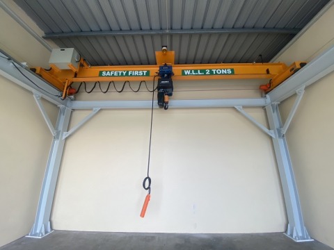 บริษัทนำเข้าและจำหน่ายรางเบาสำเร็จรูป