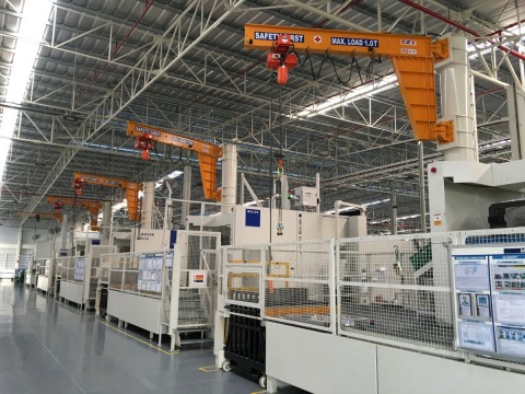 รับออกแบบติดตั้งรอกเครนไฟฟ้าโรงงาน